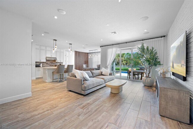 Foto del edificio - 1465 Bursera Ter