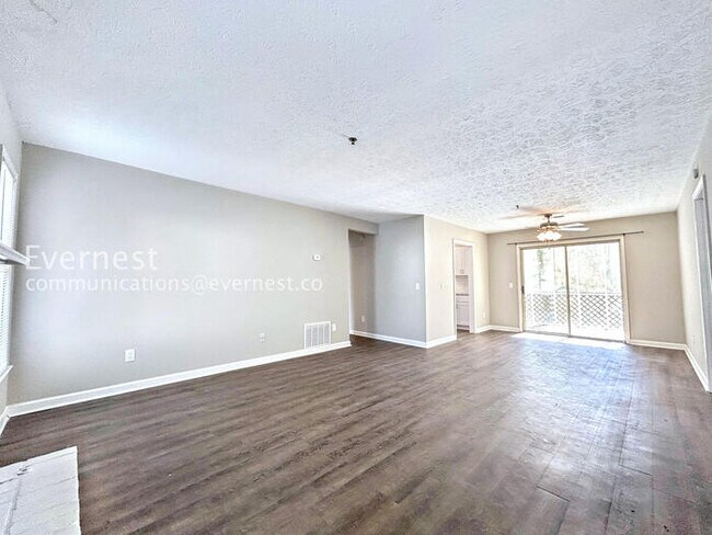 Foto del edificio - 295 E Burns Ct SW