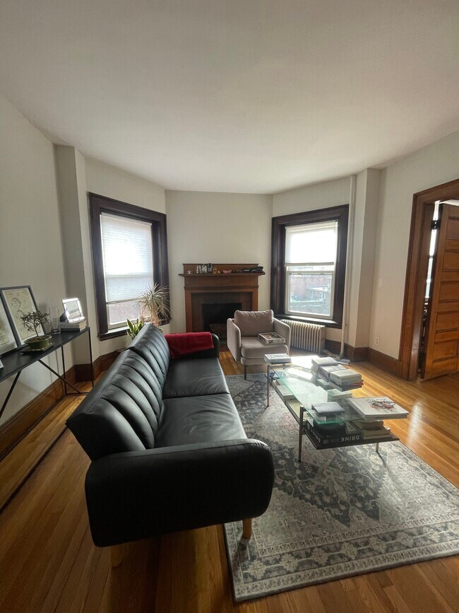 Foto del edificio - 845 Beacon St