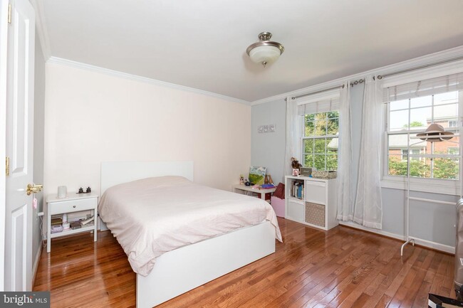 Foto del edificio - 1402 Belle View Blvd