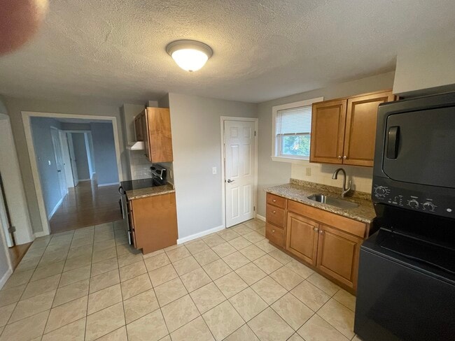Kitchen - 23 Summer St