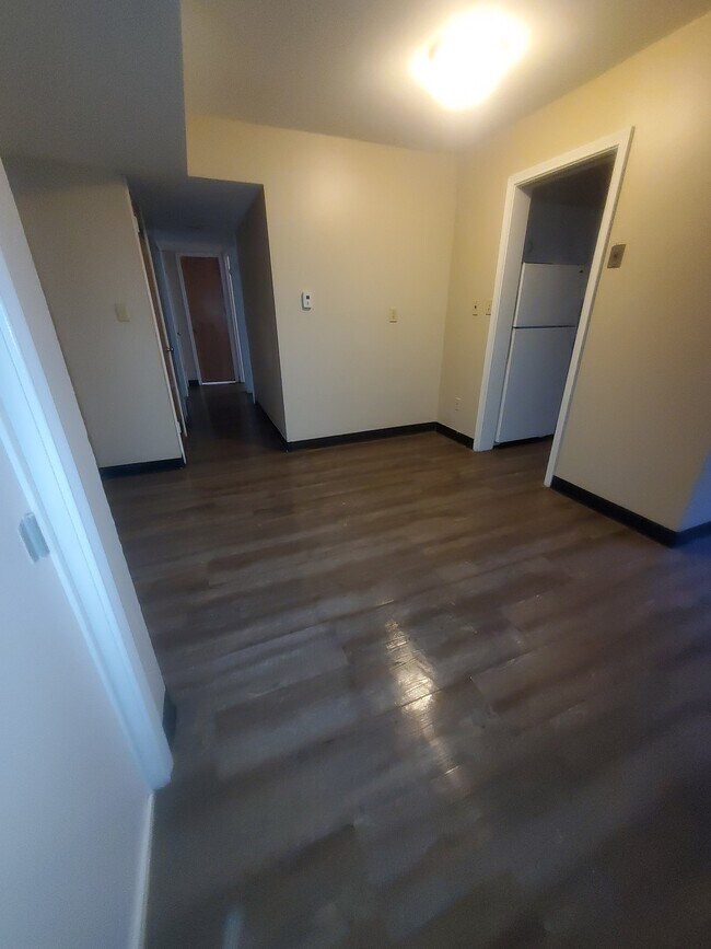 Foto del edificio - 303 W Highland Dr