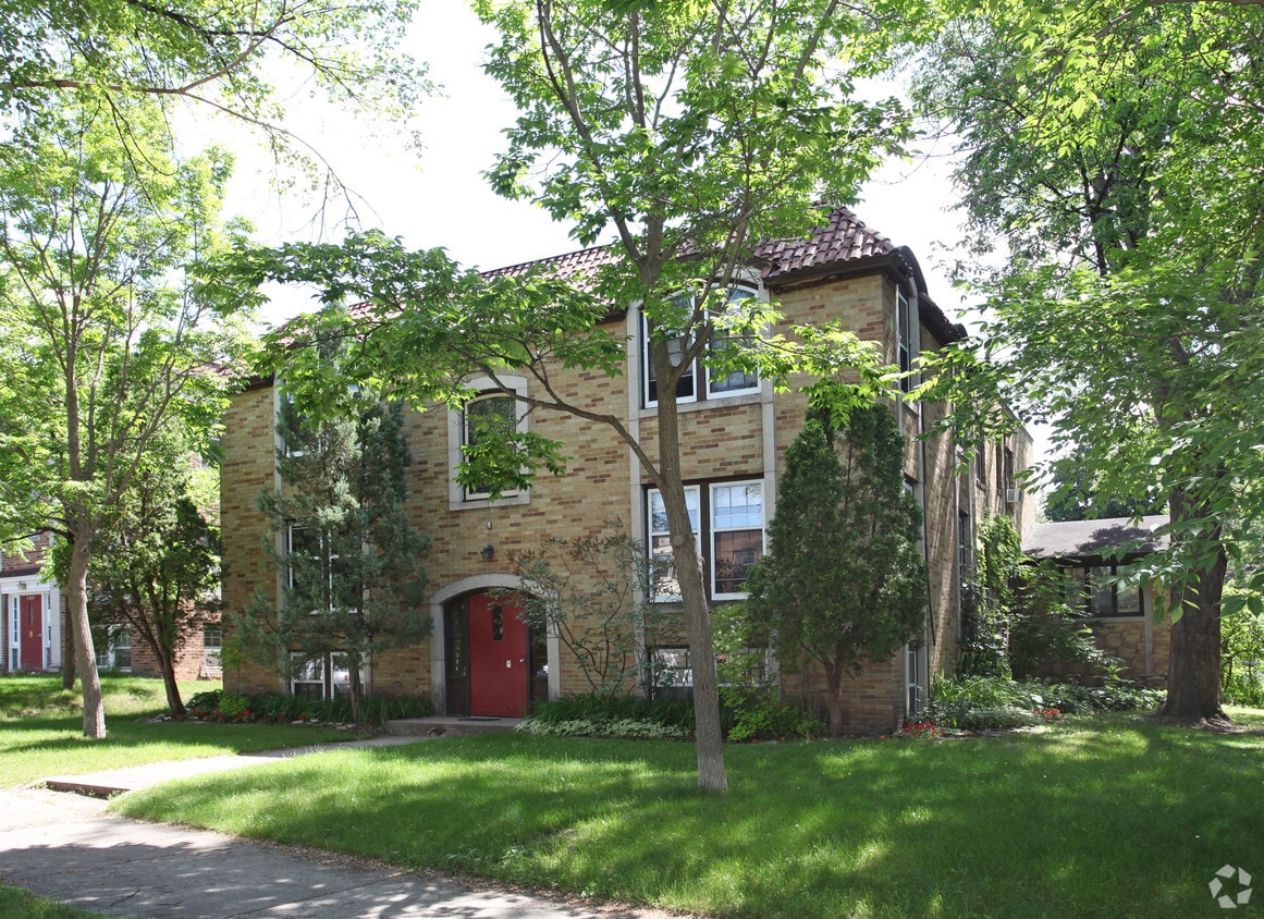 Primary Photo - 2779 Xerxes Ave S