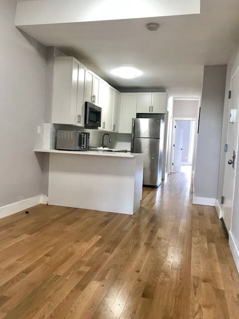 Primary Photo - 318 Humboldt St