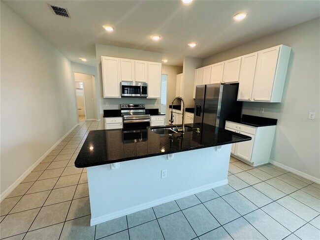 Building Photo - 5624 Beggs Rd