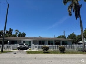 Building Photo - 3641 SW 29th St