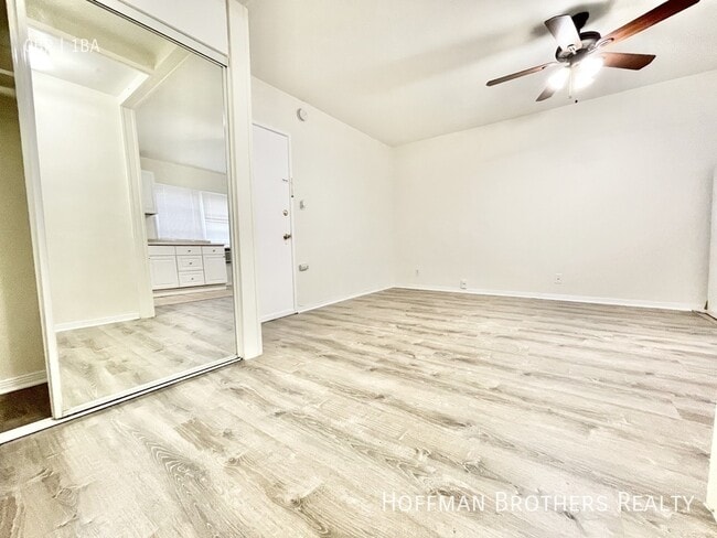 Building Photo - 614 Hauser Blvd