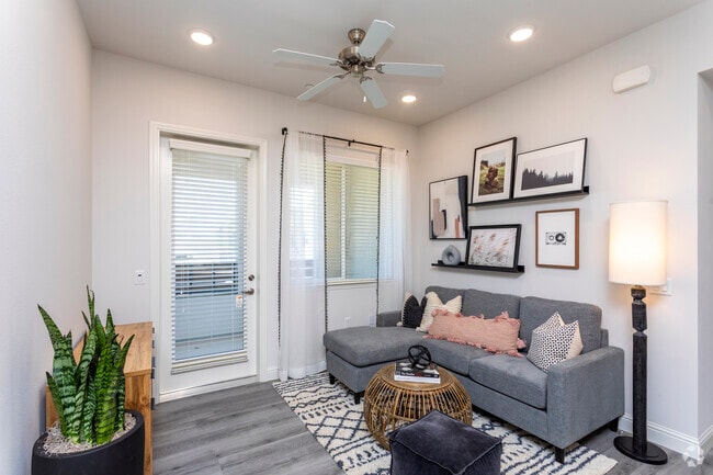 Interior Photo - The Lark at Copper River