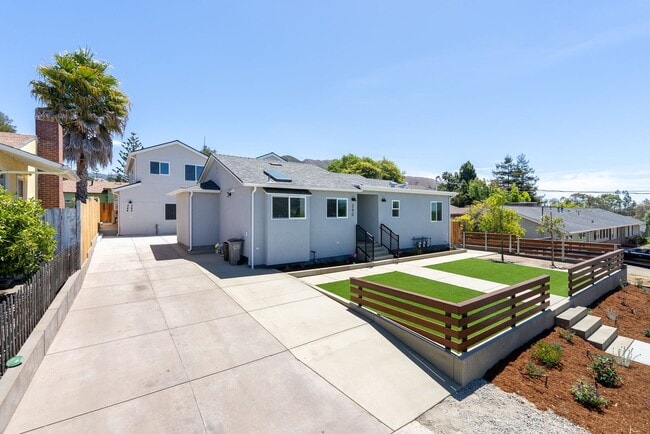 Foto del edificio - AVAILABLE FOR 2026-2027 SCHOOL YEAR...14 B...