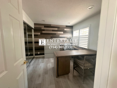 Building Photo - Furnished 2-bedroom, 1-bath Condo in Great...