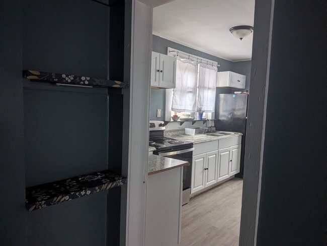 Building Photo - 66 Broad St