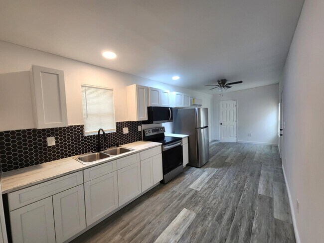 Foto del edificio - 1546 Moonflower St