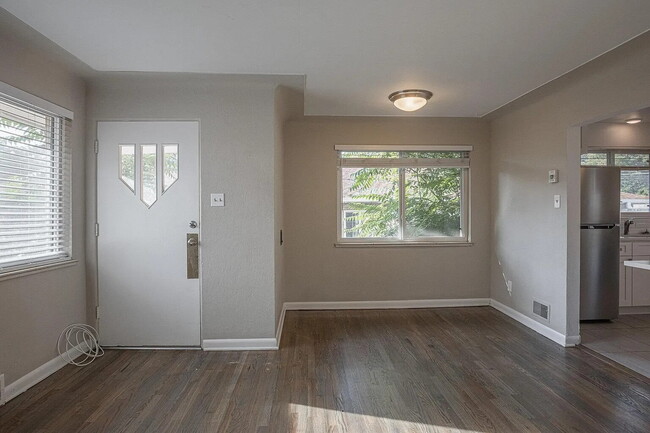 Building Photo - Charming duplex in Platt Park for rent