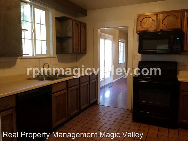 Building Photo - 2 br, 1 bath House - 401 5th Avenue North
