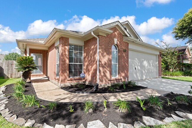 Foto del edificio - 1014 Cavern Brook Ln
