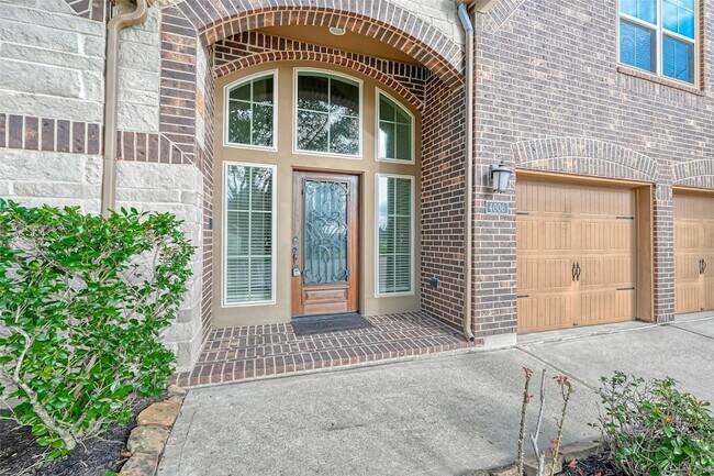 Building Photo - 4006 Misty Waters Ln