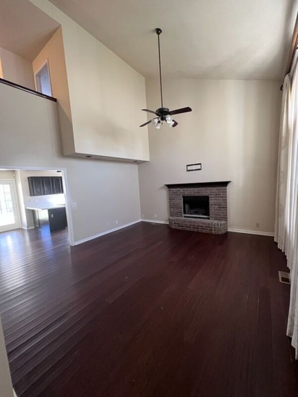 Building Photo - 2713 S Narcissus Ct