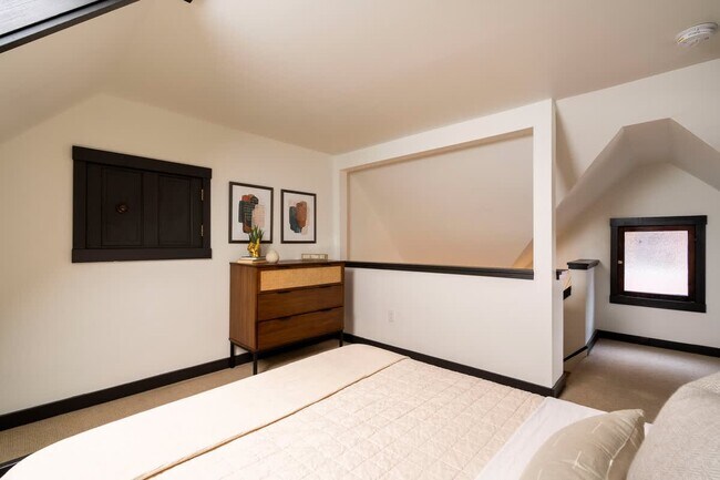 Foto del edificio - 2319 NW Raleigh St