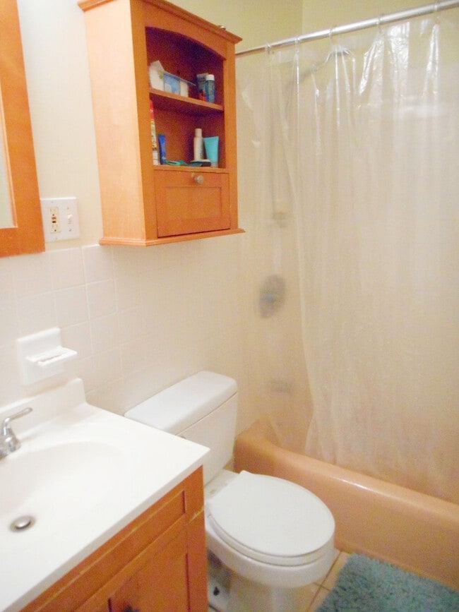 Building Photo - 10 Scottfield Rd