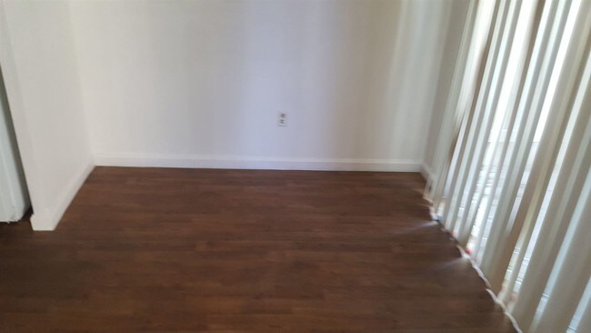 Building Photo - 2 br, 1.5 bath House - 3225 Via Tonga
