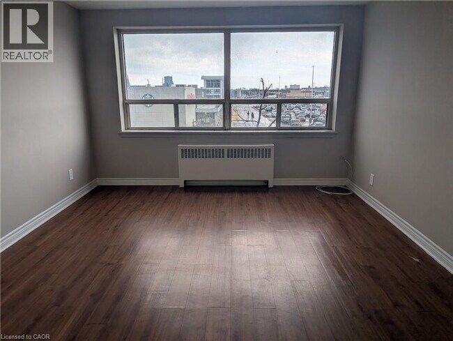 Photo du bâtiment - 468 Ottawa St N