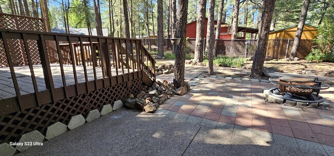 Building Photo - 2546 Mesa Trail