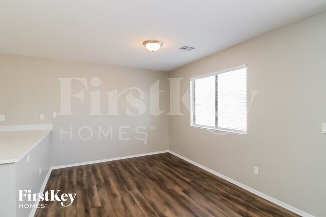 Building Photo - 10612 W Sonora St