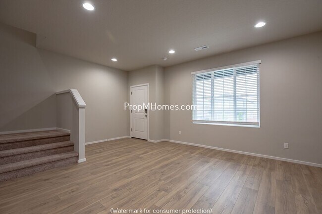 Foto del edificio - 17060 SE Crossroads Ave