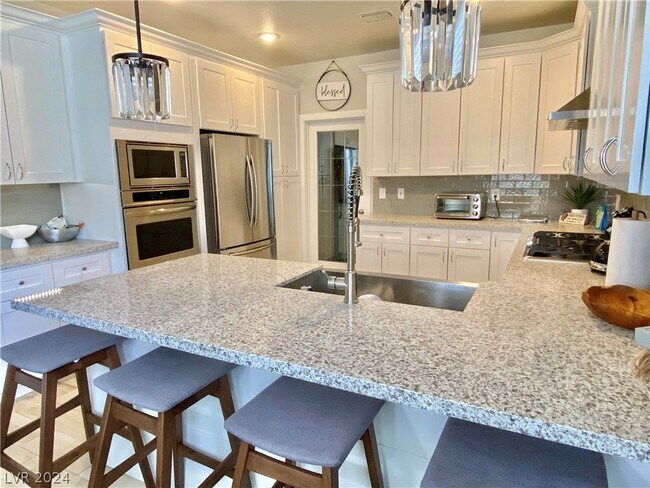 Building Photo - 2069 Summer Blossom Ct