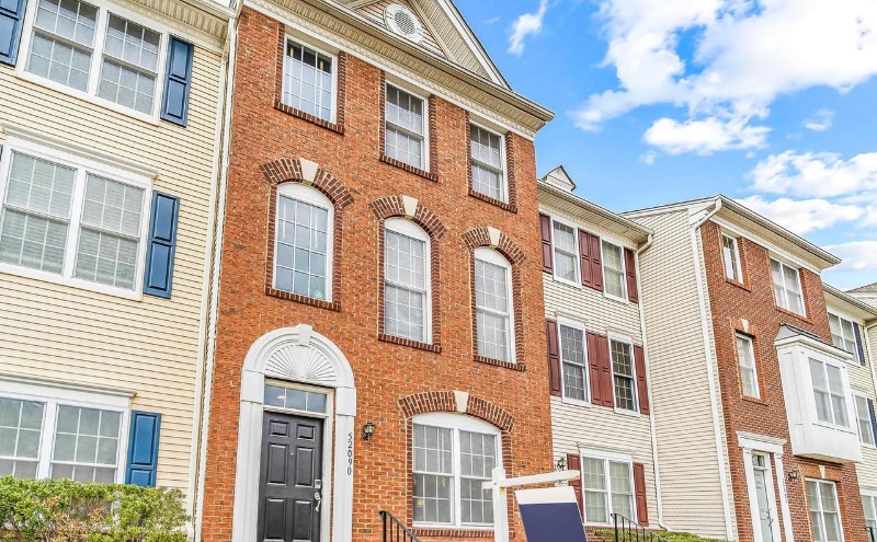 Photo - 25090 Lomax Terrace (Chantilly, VA)