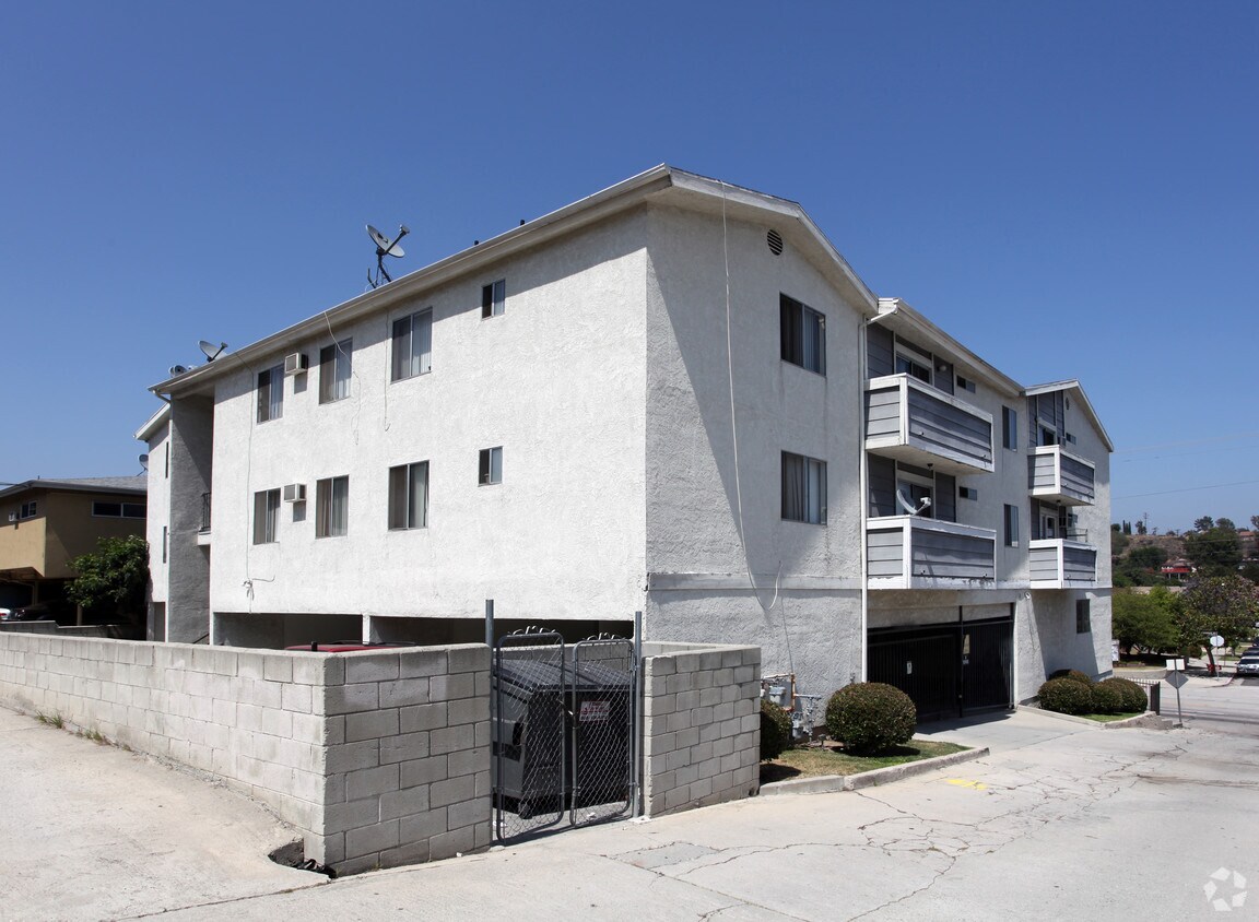 Foto del edificio - Shasta Circle Apartments