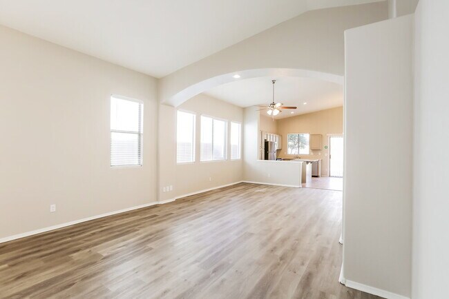 Foto del edificio - 4001 E Timberline Rd