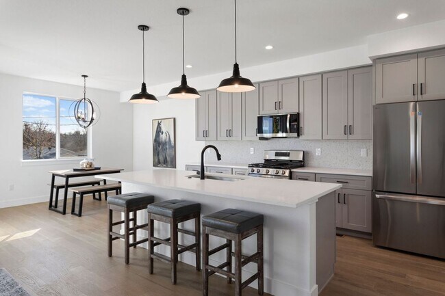 Building Photo - Modern New Construction Duplex in Desirabl...