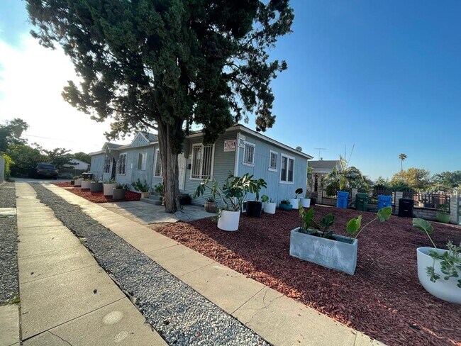 Foto del edificio - 4335 Walton Ave