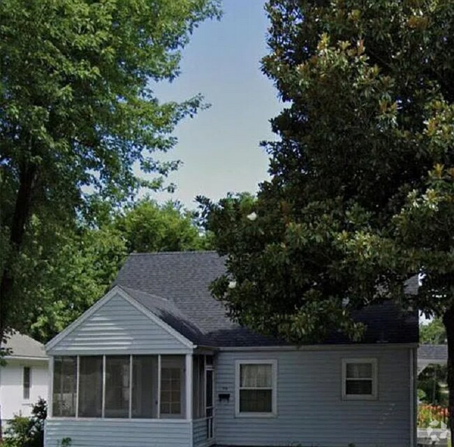 1105 South West End Boulevard, Cape Girardeau, MO 63703 House Rental
