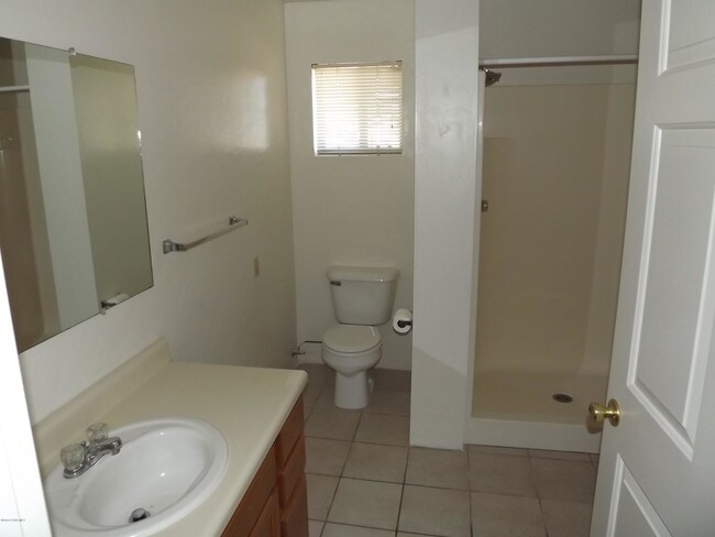 Foto del edificio - 4440 N Viewpoint Dr