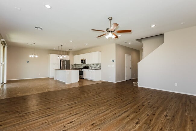 Building Photo - 21004 E Cherrywood Dr