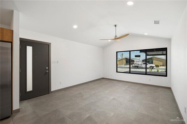 Foto del edificio - 1320 E Hibiscus Ave