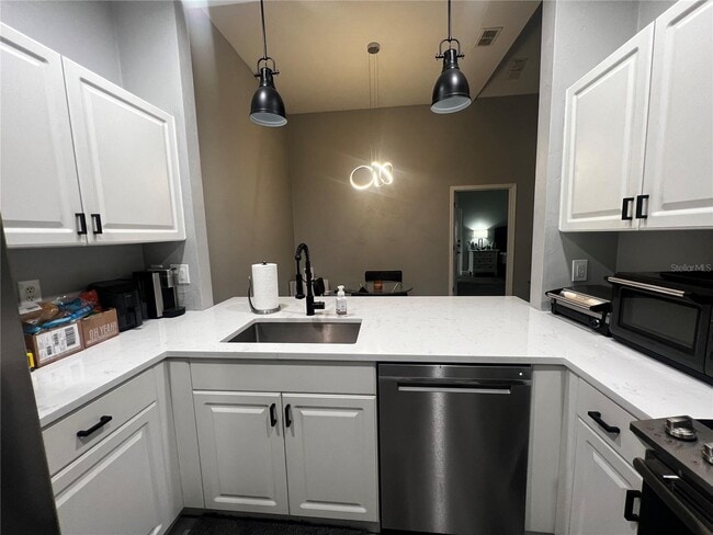 Building Photo - 250 SW 145th Dr