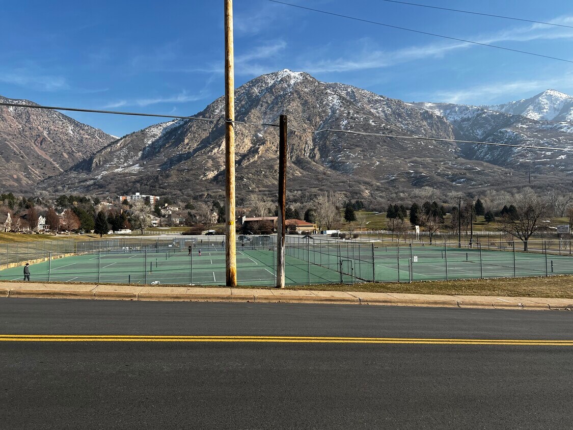 2973 Taylor Ave Unit 4, Ogden, UT 84403 Condo for Rent in Ogden, UT