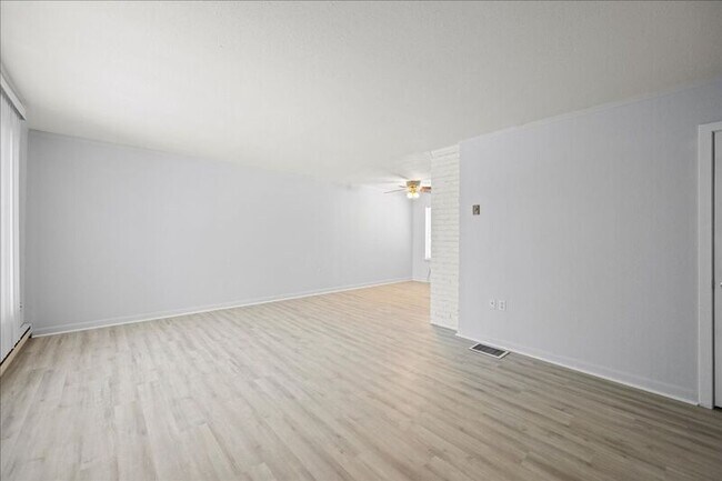 Building Photo - 1419 Keller St