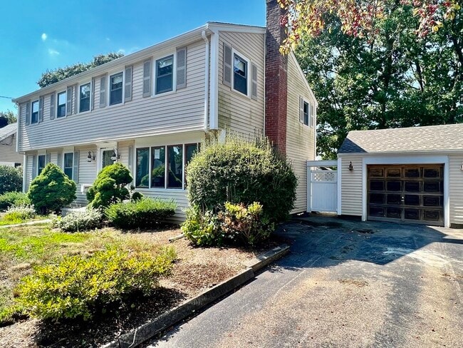 Building Photo - 95 Holly Hill Cir