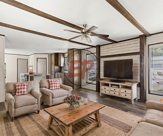 Building Photo - 21 Clear Creek