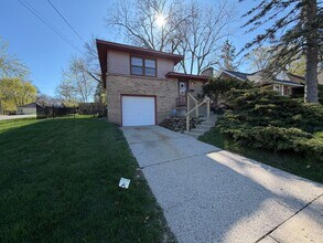 Building Photo - 1400 Rossman Ave SE