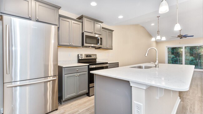 Building Photo - 132 Machrie Loop