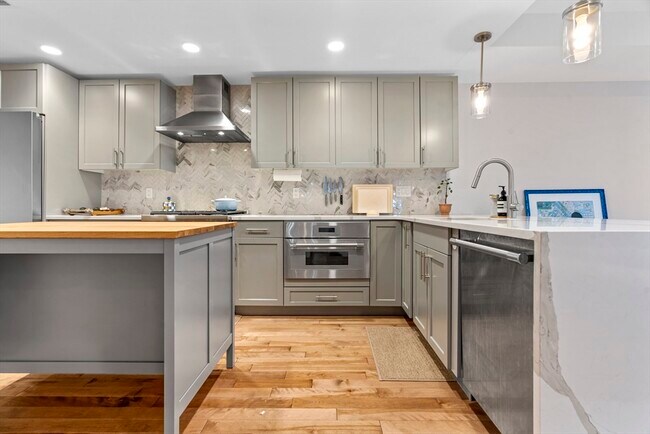 Building Photo - 50 Hichborn St