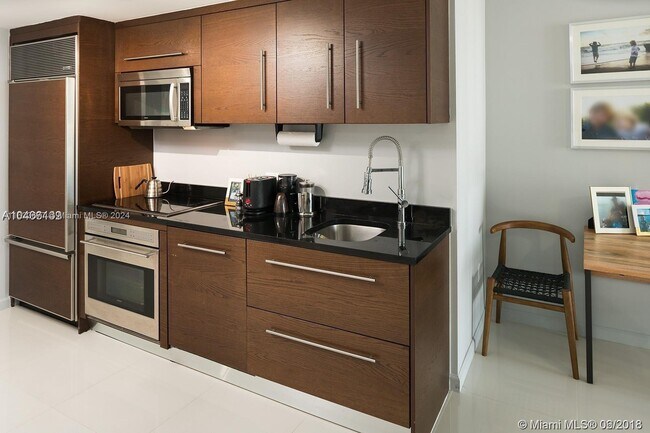 Foto del edificio - 475 Brickell Ave