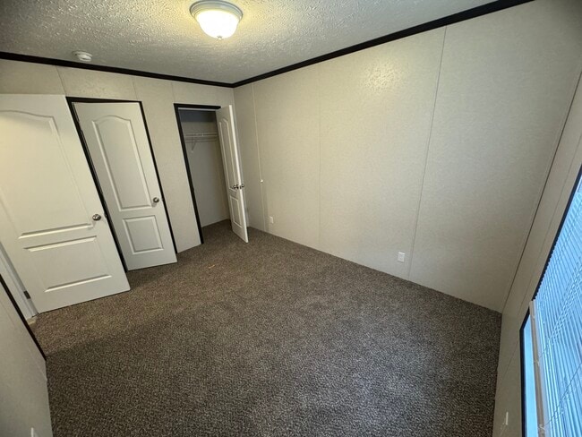 Building Photo - 232 Maple