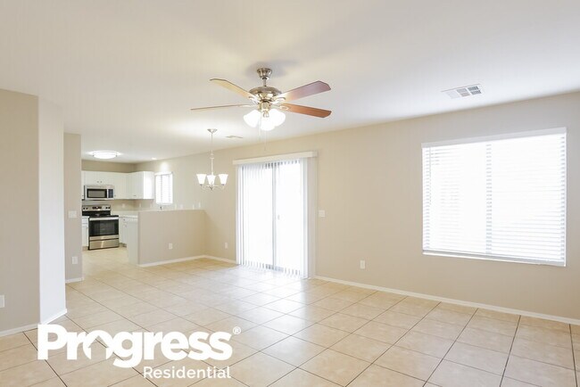 Building Photo - 6736 W Desert Ln