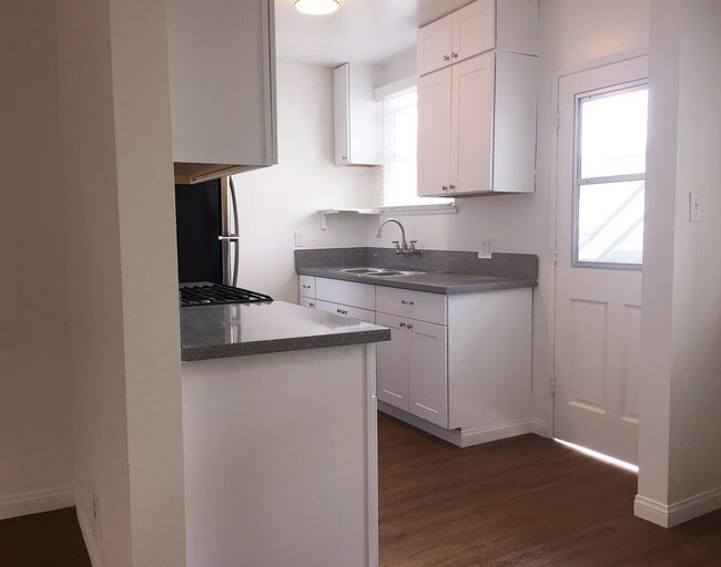 Foto del edificio - "Charming 2-Bed in Prime Culver City Location"